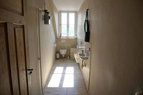 Toilette - Etagenwohnung mit 211,60 m² in Pforzheim zum Kaufen