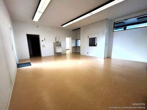großer teilbarer Raum - Büro mit 86,90 m&sup2; in Westerheim zur Miete