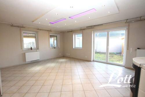 Wohn- und Esszimmer - 