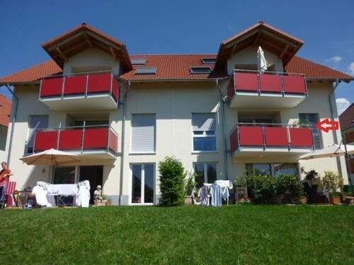 Außenansicht markiert - Ebringen - 4-Zimmer-Wohnung mit Traumblick