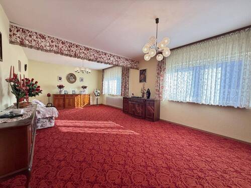 Zimmer 1 OG - 9 Zimmer Einfamilienhaus zum Kaufen in Oberderdingen