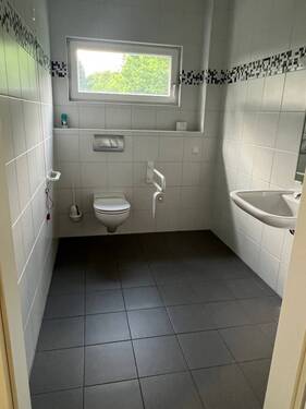 WC - 