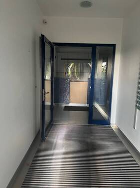 Eingangsbereich - Große Praxis-Büroräume in Marktredwitz zu vermieten! Auch für FirmenMonteure geeignet, Umbau möglich