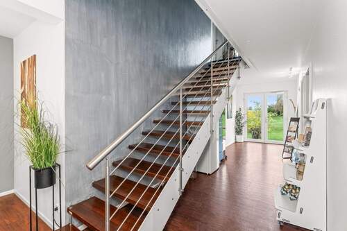 Eingangsbereich / Treppenhaus - 