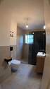 modernes Badezimmer - 