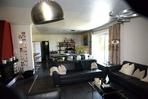 15 mit Austritt auf Terrasse - 