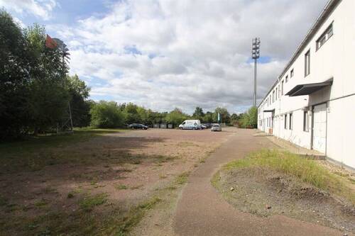 Außenansicht - 8 Zimmer Gewerbeobjekt (Büro, Produktion, Verkauf) zur Miete in Halle (Saale)-Versorgungsgebiet