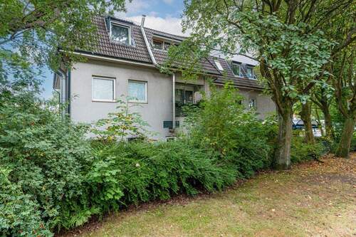 Seitenansicht des Wohn- und Geschäftshauses - 