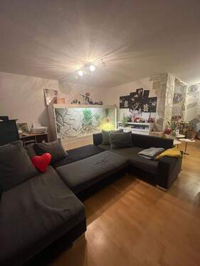 Wohnzimmer - 4 Zimmer Etagenwohnung in Villingen-Schwenningen