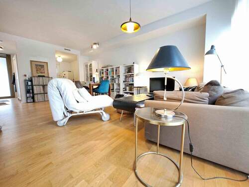 Wohnzimmer - 2 Zimmer Etagenwohnung zum Kaufen in Stuttgart