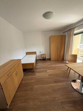 Zimmer 2 - 