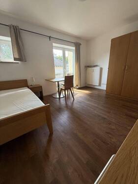 Zimmer 3 - 