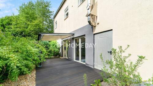 Außenansicht 3 - Großzügige 4-Zimmer-Wohnung mit Garten, Terrasse, moderner Küche und Stellplatz - sofort verfügbar