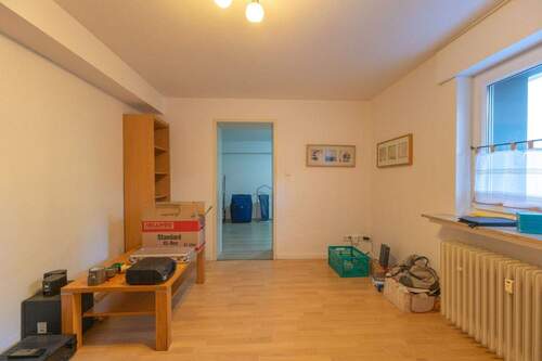 Büro als Durchgangszimmer zum Schlafzimmer - 