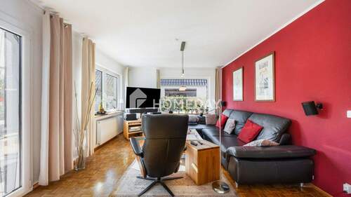 Wohnzimmer 1 - 8 Zimmer Mehrfamilienhaus, Wohnhaus zum Kaufen in Bremerhaven