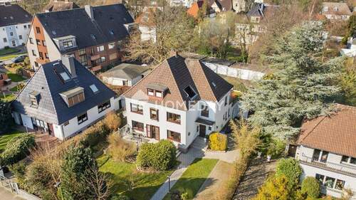 Außenansicht Drohne 2 - 8 Zimmer Mehrfamilienhaus, Wohnhaus in Bremerhaven