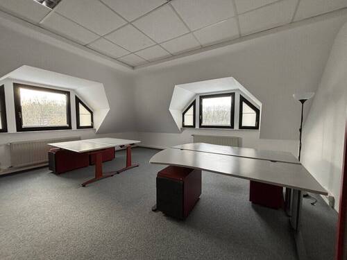 Büro 1 - 