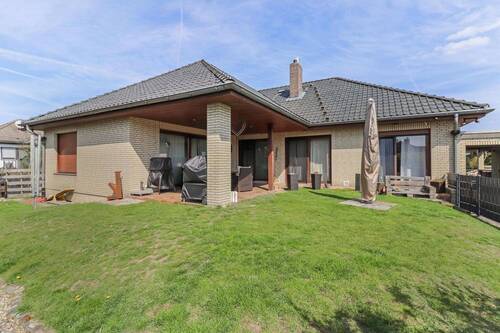 Hausfront - Viel Platz für Ihre Familie - Wohnen, Leben und Entfalten in ruhiger Lage