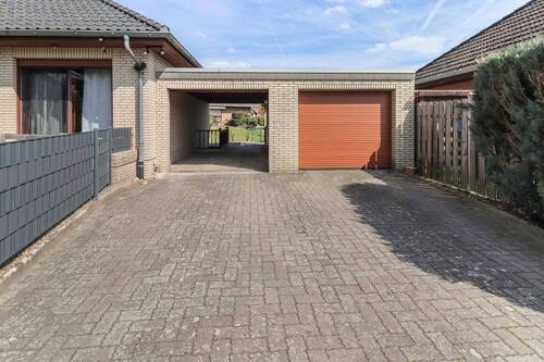 Carport und Garage - 