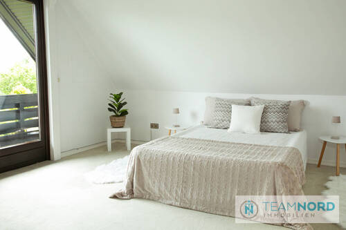 Schlafzimmer m. Loggia - 