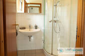 Gäste-WC - m. Dusche - 