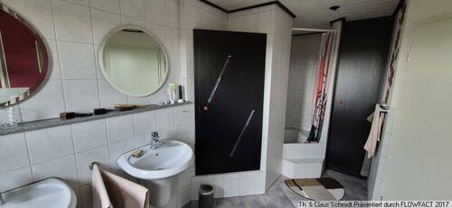 Blick ins Badezimmer - 