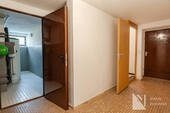 Kellerflur mit Garagenzugang - 