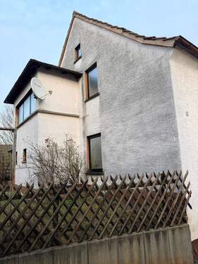 Hausansicht.jpeg - 5 Zimmer Einfamilienhaus in Mömbris