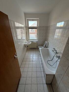 Bad.jpeg - 2 Zimmer Etagenwohnung zur Miete in Leipzig