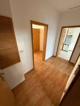 Flur.jpeg - 2 Zimmer Etagenwohnung in Leipzig