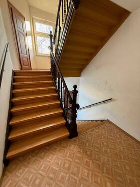 Treppenhaus.jpeg - 