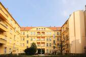 Innenhof und Hinterhaus - 