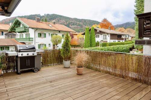 Süd / West Terrasse - Bad Wiessee: Luxuriöse Terrassenwohnung - attraktive 2,5 Zimmer im 1. OG - ohne Makler