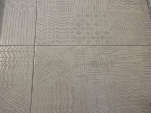 Detail Fliese Bad - 1 Zimmer Etagenwohnung in Eisenhüttenstadt