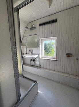 Duschbad im Spitzboden - 