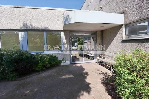 M2078 Gebäudeansicht 2 - Halle in Henstedt-Ulzburg