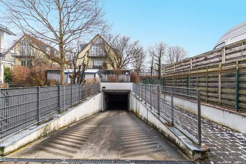 Zufahrt zur Tiefgarage - 