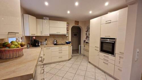 Bild 1 - Freistehendes Einfamilienhaus auf Eckgrundstück