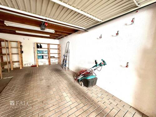 Garage - 