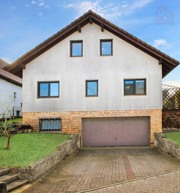 Haus-Front - 4 Zimmer Einfamilienhaus zum Kaufen in Illingen / Hirzweiler