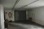 Großer Keller mit Garagentor - 
