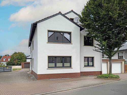 Vorderansicht - 5 Zimmer Etagenwohnung zum Kaufen in Römerberg