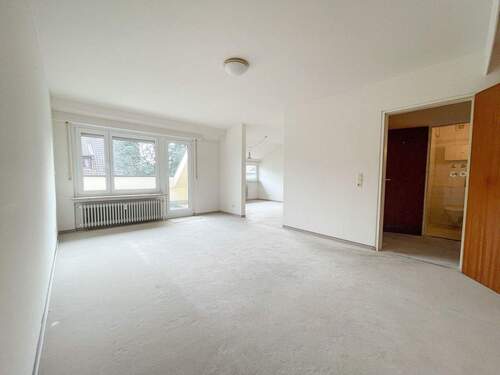 Wohn-Esszimmer - 2 Zimmer Etagenwohnung in Stuttgart