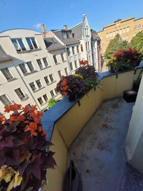 Balkon 1 - 3 Zimmer Etagenwohnung zur Miete in Gera