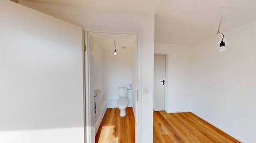 WC IM DACHGESCHOSS - 