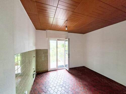 Küche mit Terrassenzugang - 