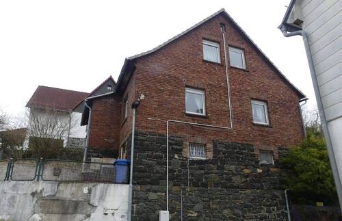 Seitenansicht rechts - Provisionsfrei für Ersteher -EFH Holzhausen- Zwangsversteigerung!