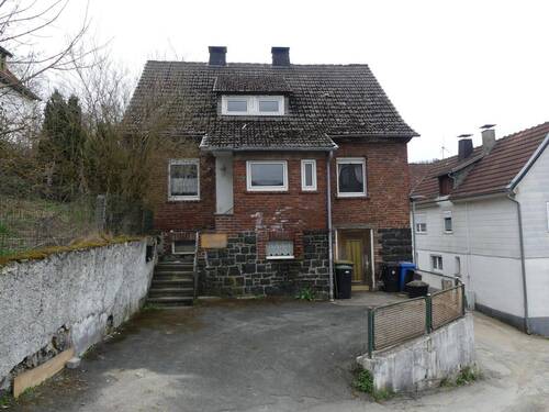 Frontansicht Eingangsbereich - 1 Zimmer Einfamilienhaus in Dautphetal