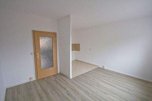 Wohnzimmer - 2 Zimmer Etagenwohnung in Halle (Saale)