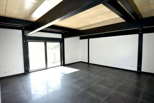 16 Hinter HWR liegend - 